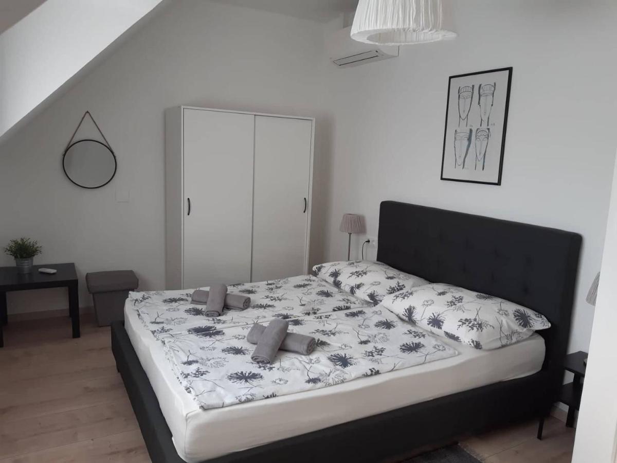 Apartman Soos -- Only For Relaxation, Not For Party! Siófok Esterno foto