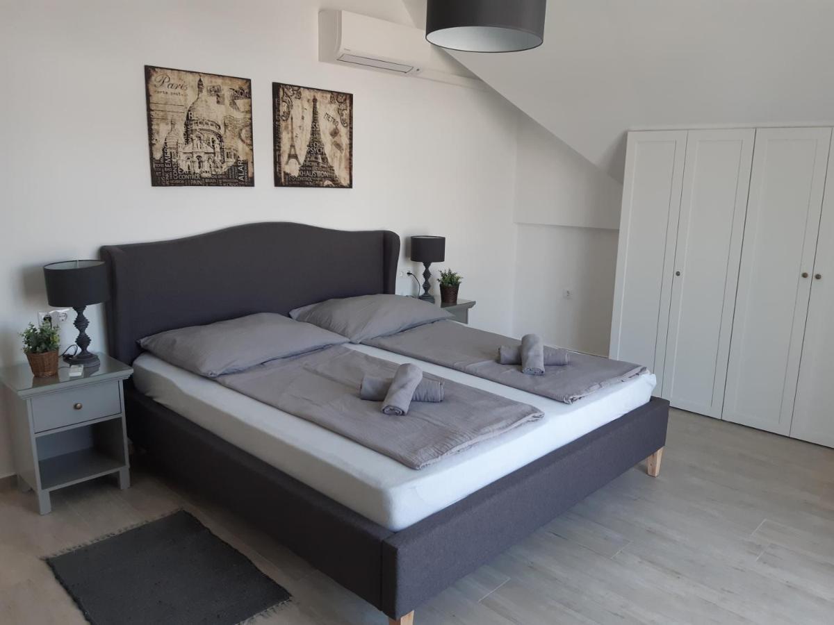 Apartman Soos -- Only For Relaxation, Not For Party! Siófok Esterno foto