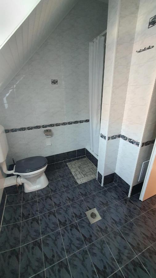 Apartman Soos -- Only For Relaxation, Not For Party! Siófok Esterno foto