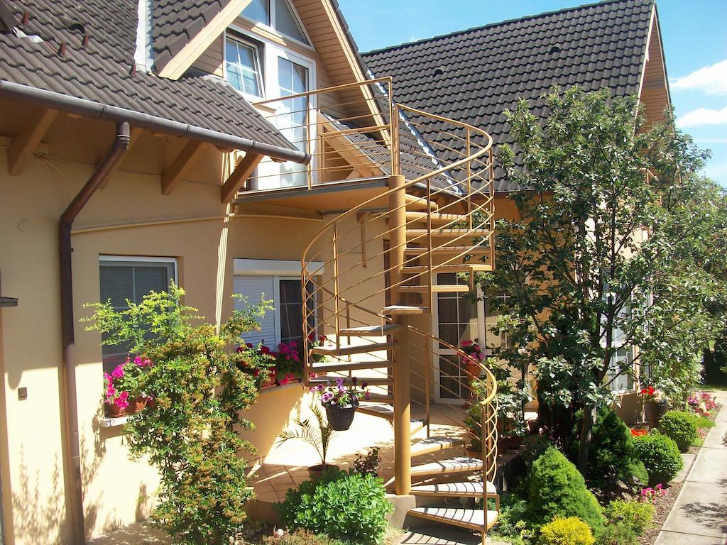 Apartman Soos -- Only For Relaxation, Not For Party! Siófok Esterno foto
