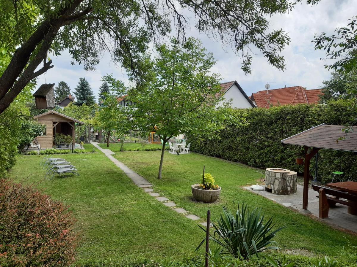 Apartman Soos -- Only For Relaxation, Not For Party! Siófok Esterno foto